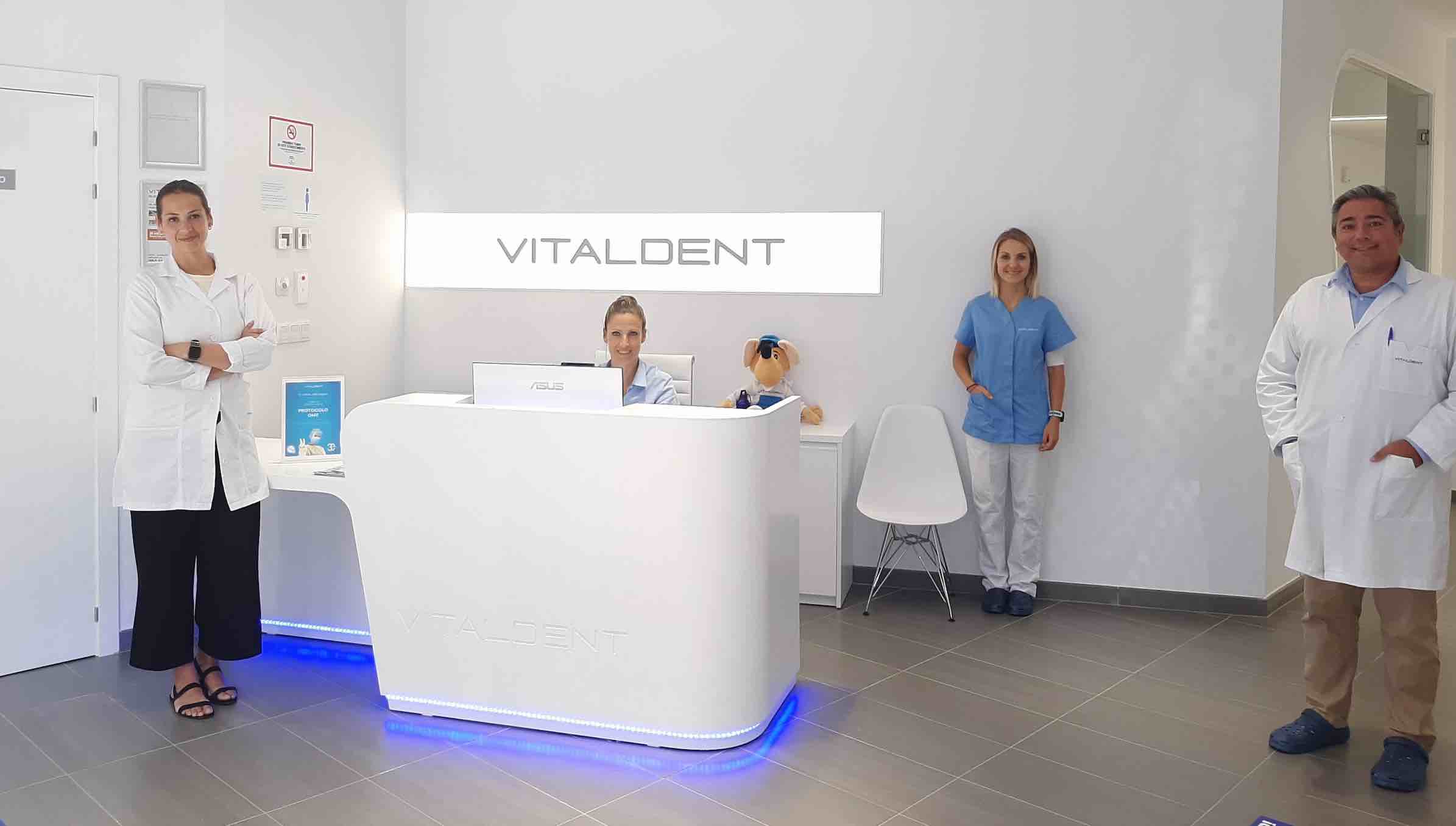 Equipo de la Clínica Vitaldent Huelva