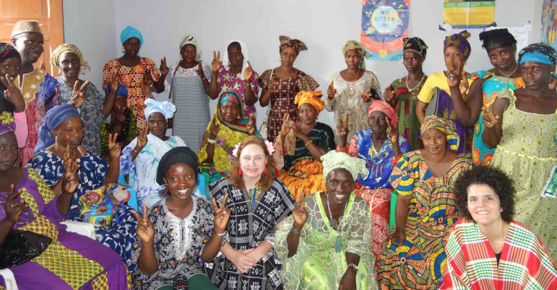 Banco para casa de acogida Guinea Bissau